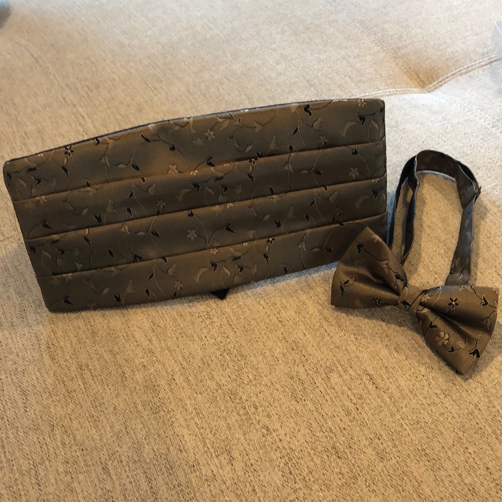 Silk cumberland and tie
